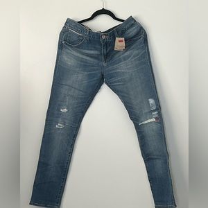 Levi’s Jeans SELVEDGE DENIM Boyfriend Skinny Jeans Size 31W 32L NEW Distressed